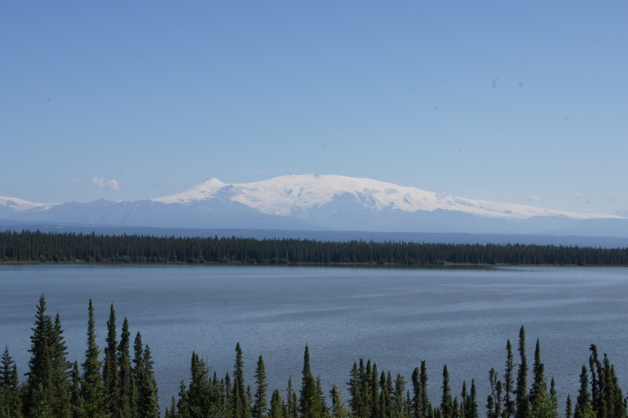 We had lunch at Willow Lake with a view of Mount Wrangell