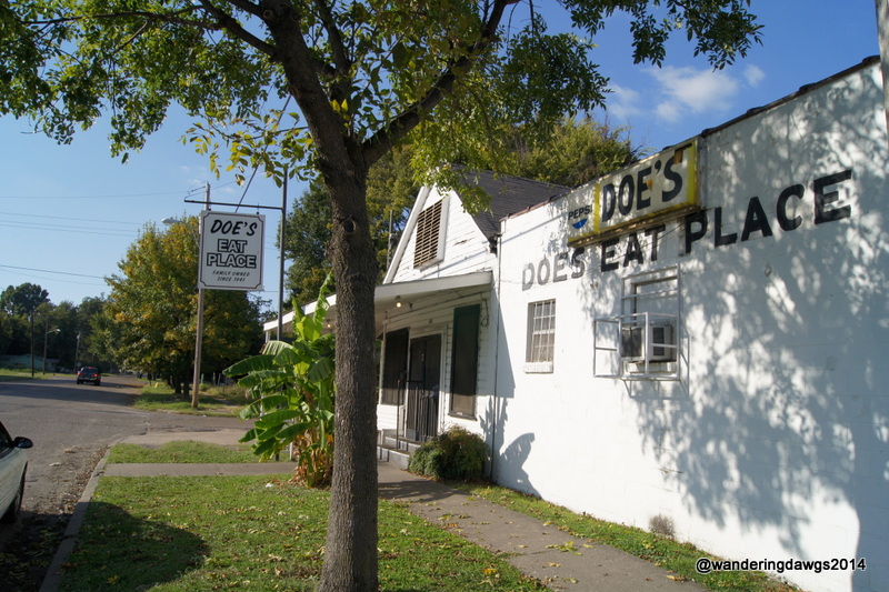 Doe's Eat Place, Greenville, MS