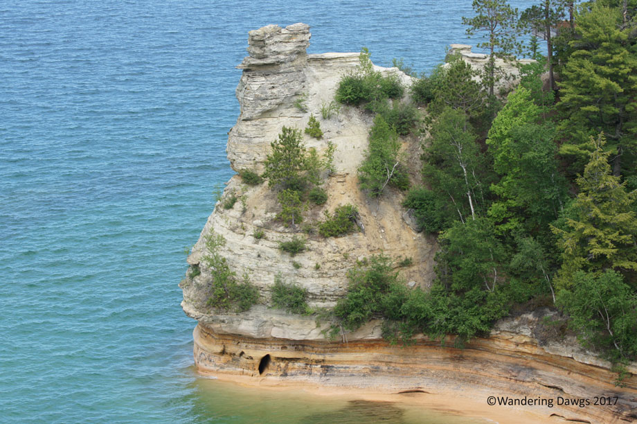 20100602Pictured-Rocks-(52)