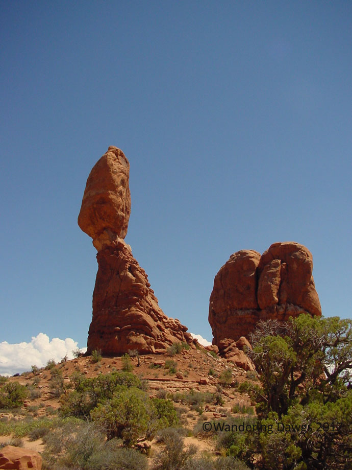 20060802Arches-NP-(20)Balanced-Rock