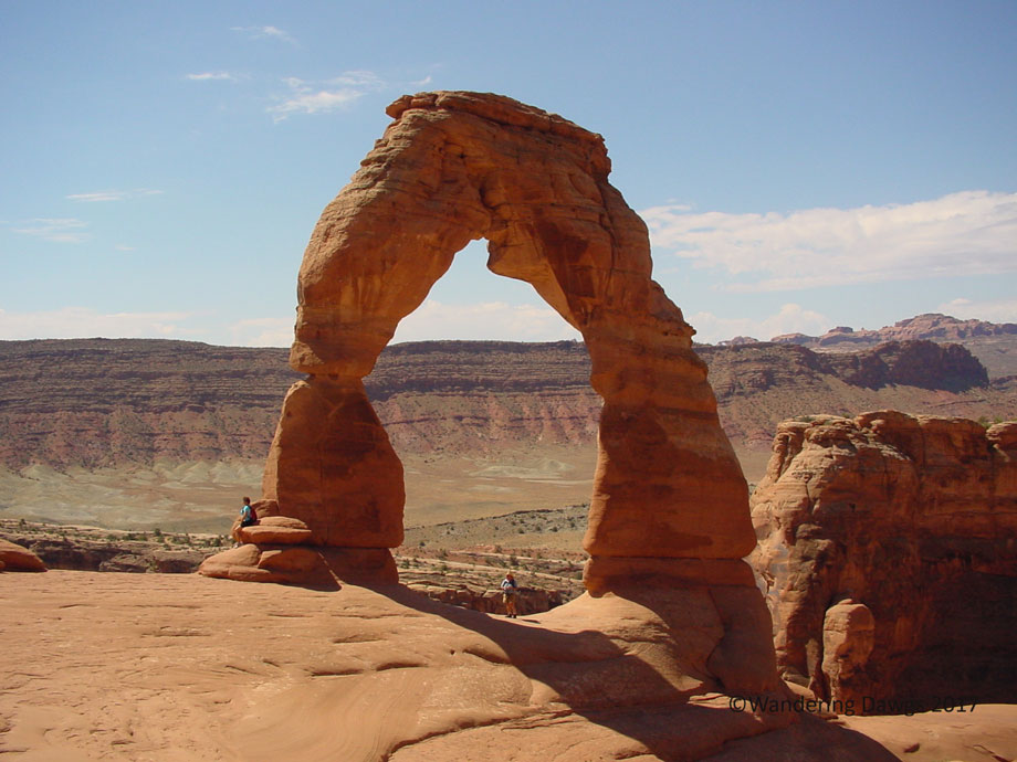 20060803Delicate-Arch-Hike-(7)Henry-under-Delicate-Arch